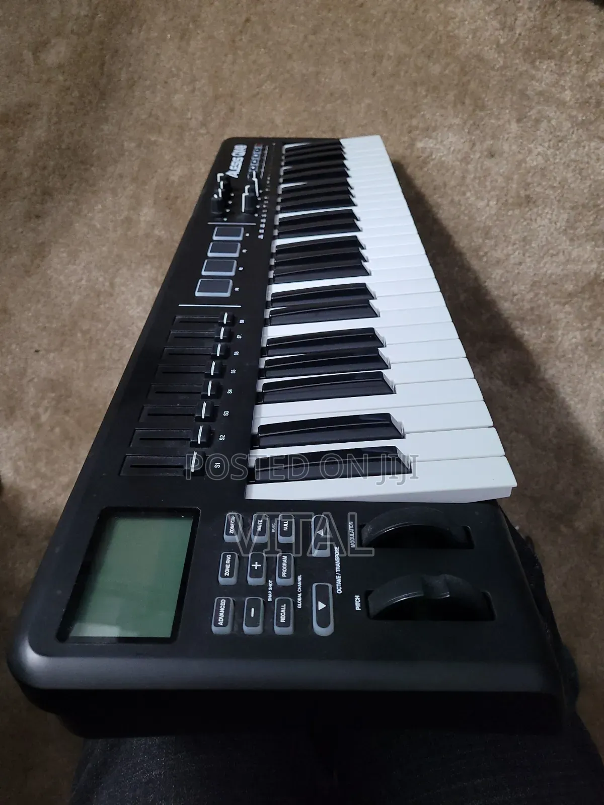 Studio Keyboard Alesis Qx49