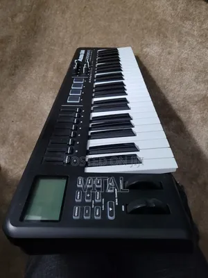 Studio Keyboard Alesis Qx49