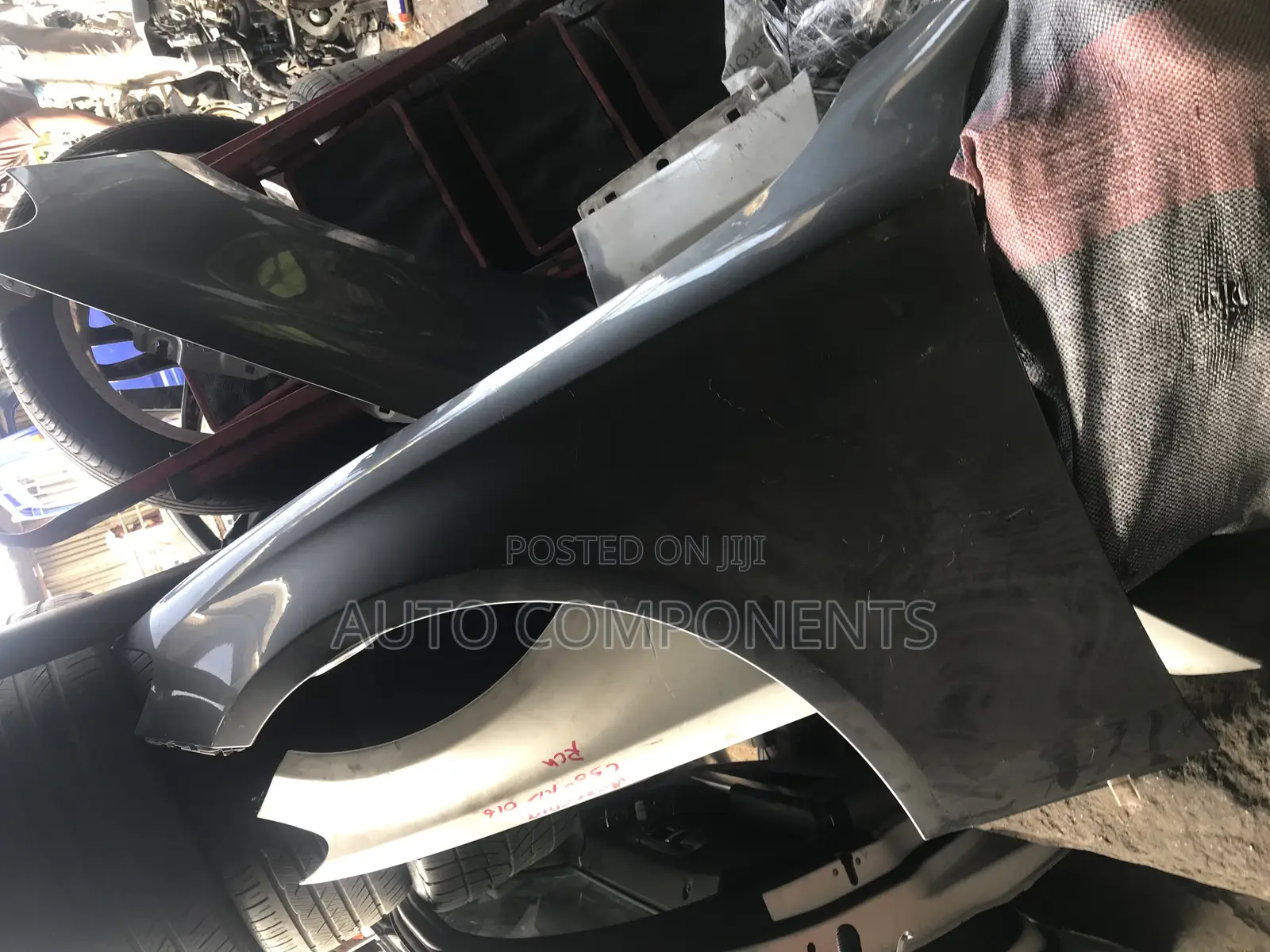 Mercedes Benz C300 (W205 Fender