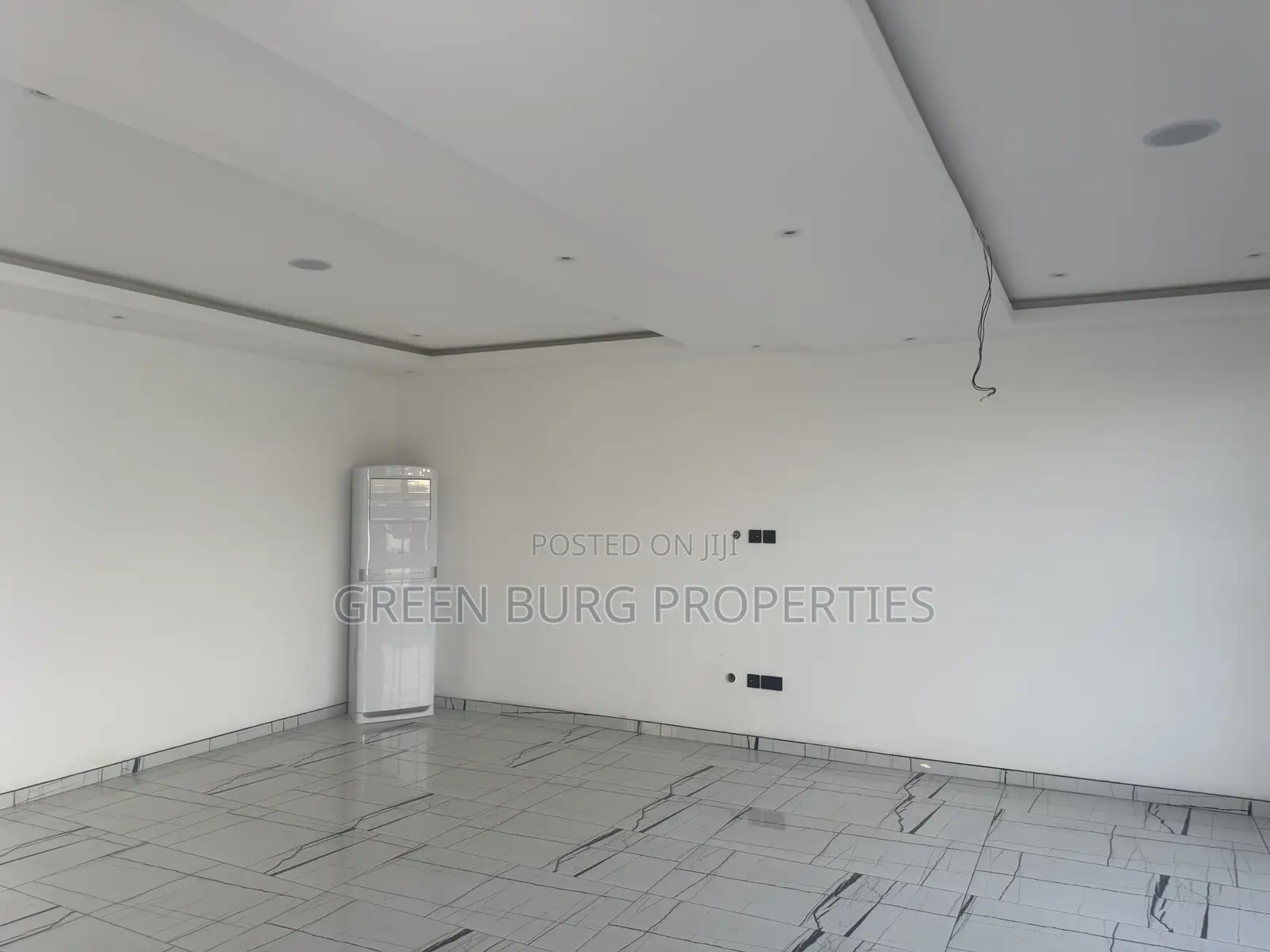 5bdrm Mansion in Green, East Legon for sale