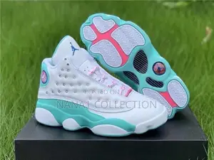 Air Jordan Retro 13 Sneakers