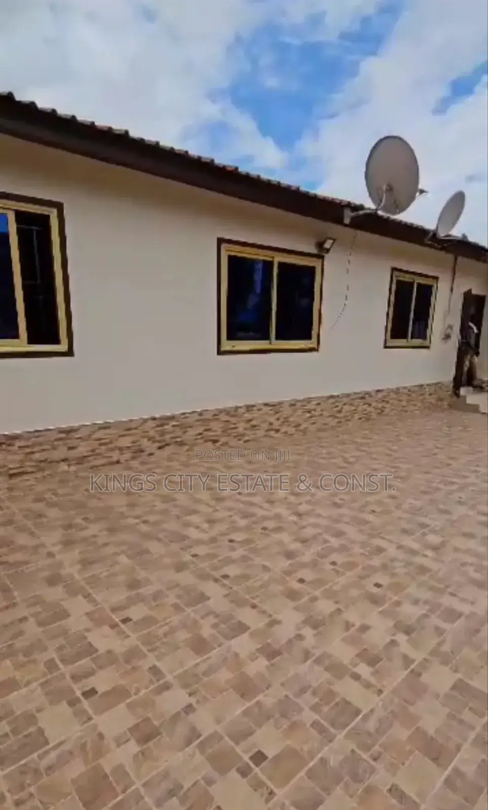 Genuine 2 Plots With 3 Bedroom House for Sale.