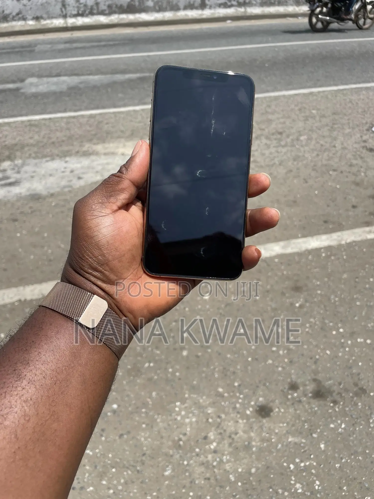 New Apple iPhone 11 Pro Max 256 GB Gold