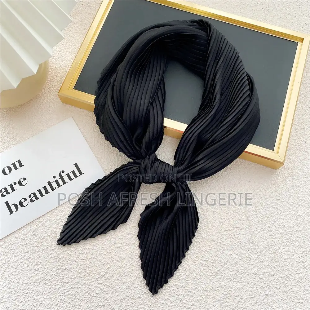 Pleated Scarf/ Muffler