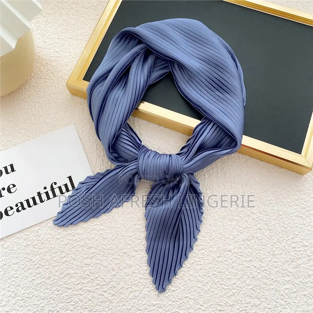 Pleated Scarf/ Muffler
