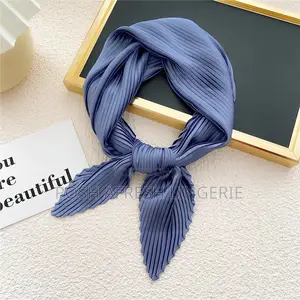 Pleated Scarf/ Muffler