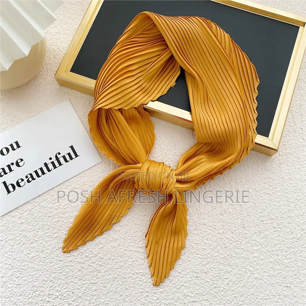Pleated Scarf/ Muffler