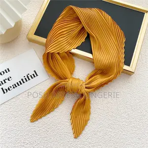 Pleated Scarf/ Muffler