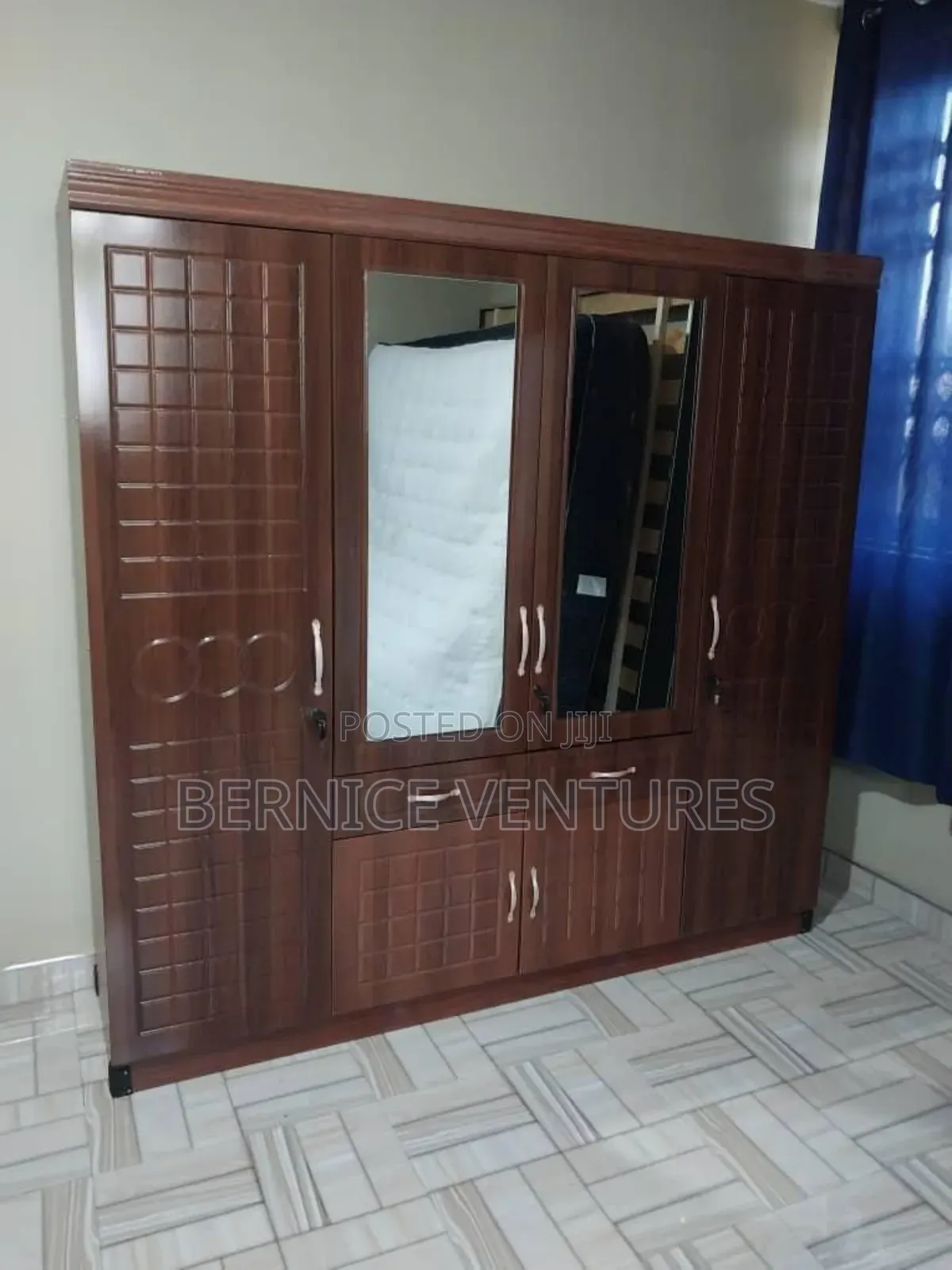 4 Doors Modern Design Wardrobe