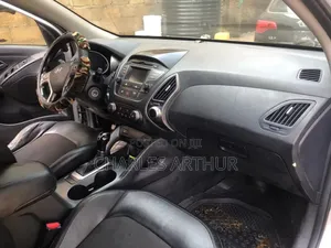 Hyundai Tucson GLS AWD 2013 Silver