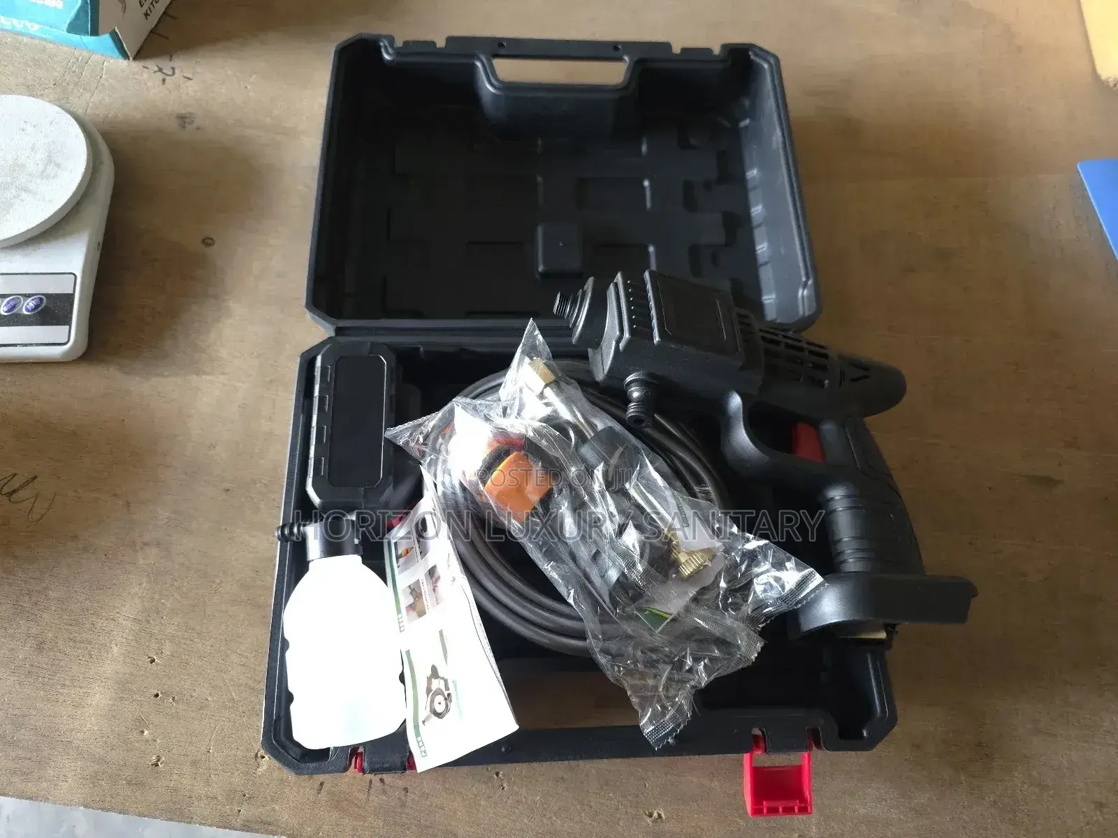 21v Wireless High-voltage Car Washing Rechargeable Gun