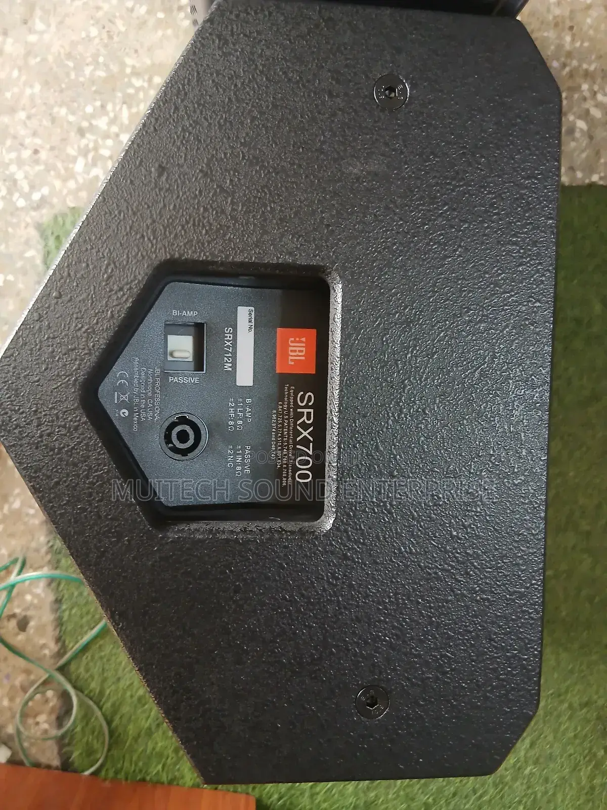 Passive Monitor 12 Inches