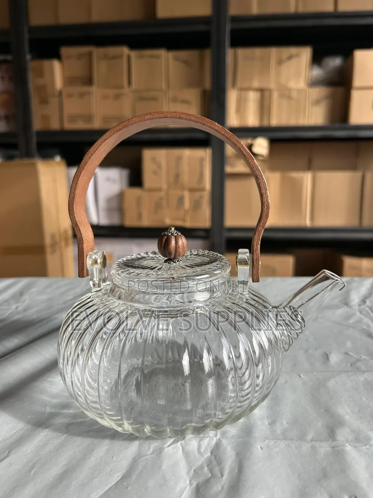 900ml Kettle With Wooden Handle