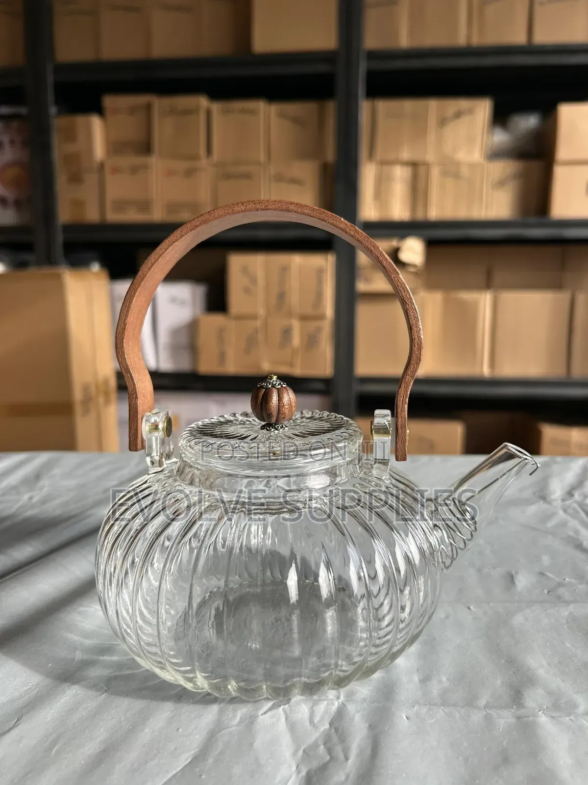 900ml Kettle With Wooden Handle