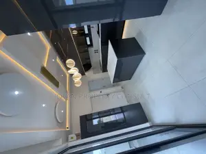 4bdrm Mansion in East Legon for sale