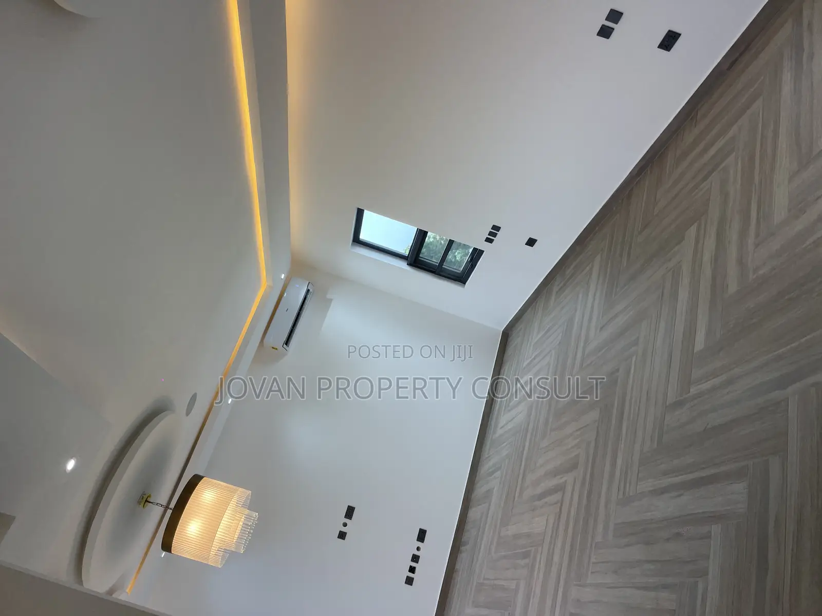 4bdrm Mansion in East Legon for sale