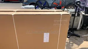 Samsung 75” Crystal Uhd Du7100 Smart Tv