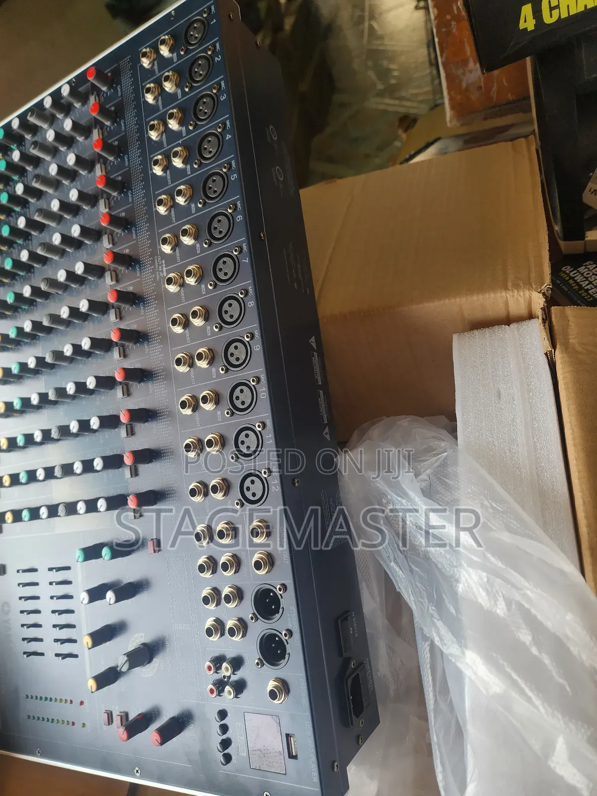 Yamaha SMX 12 Raw Mixer