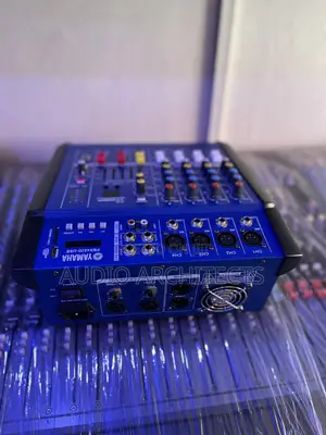 Yamaha 4 Channel Powered Mixer Pmx402d Usb