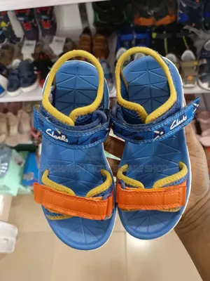 Boy's Clarks Sandals Size 10/28