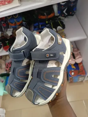 Boy's Sandals Size 12/30
