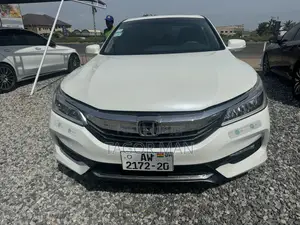 Photo - Honda Accord 2015 White