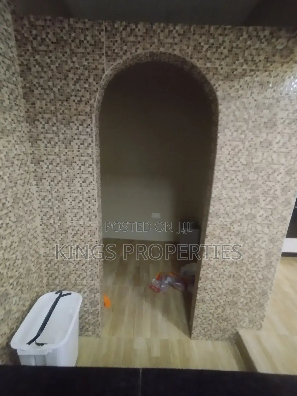 Furnished 4bdrm Apartment in Broadcasting, West Hills Mall Area
