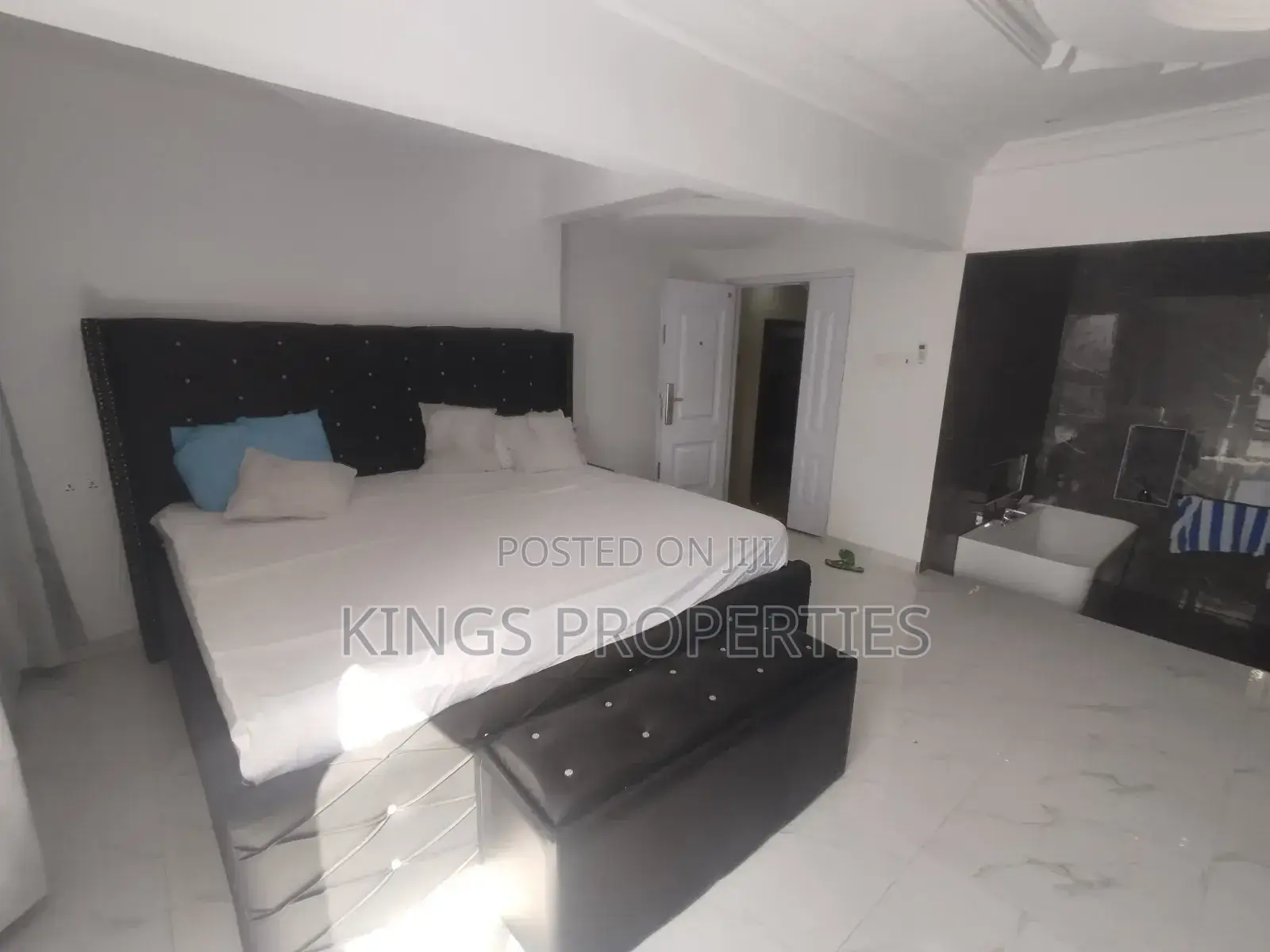 Furnished 4bdrm Apartment in Broadcasting, West Hills Mall Area