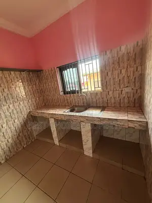 1bdrm Apartment in Survive School, Frafraha for rent