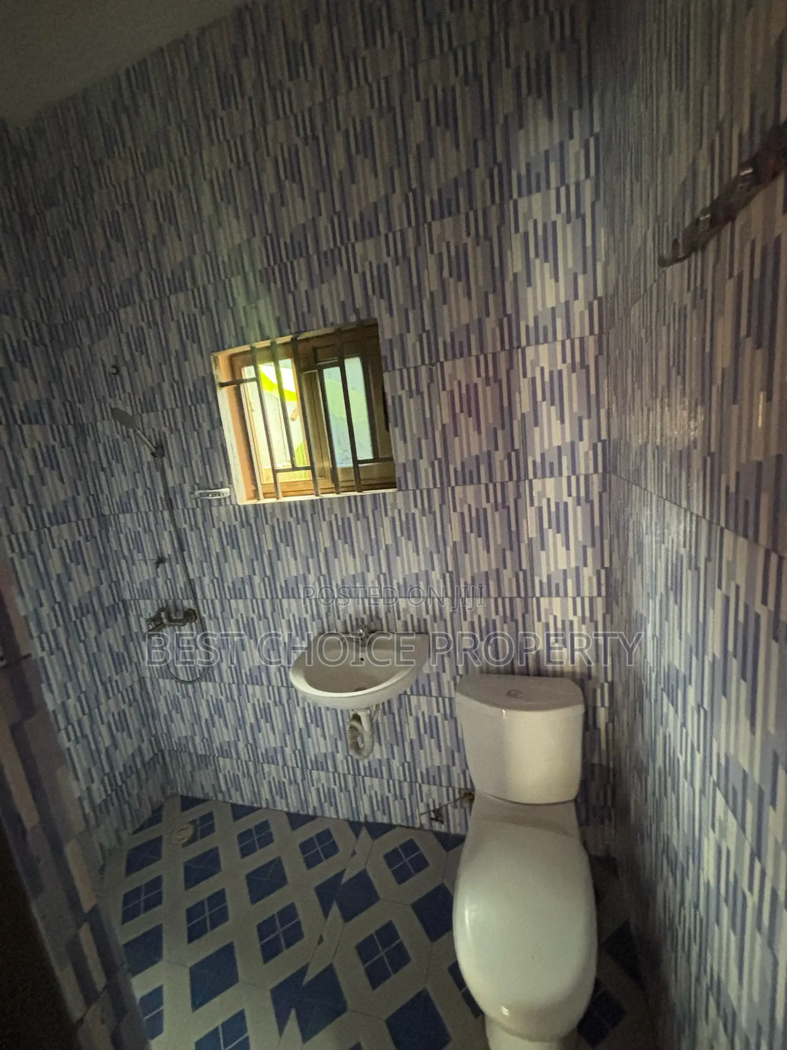 1bdrm Apartment in Survive School, Frafraha for rent