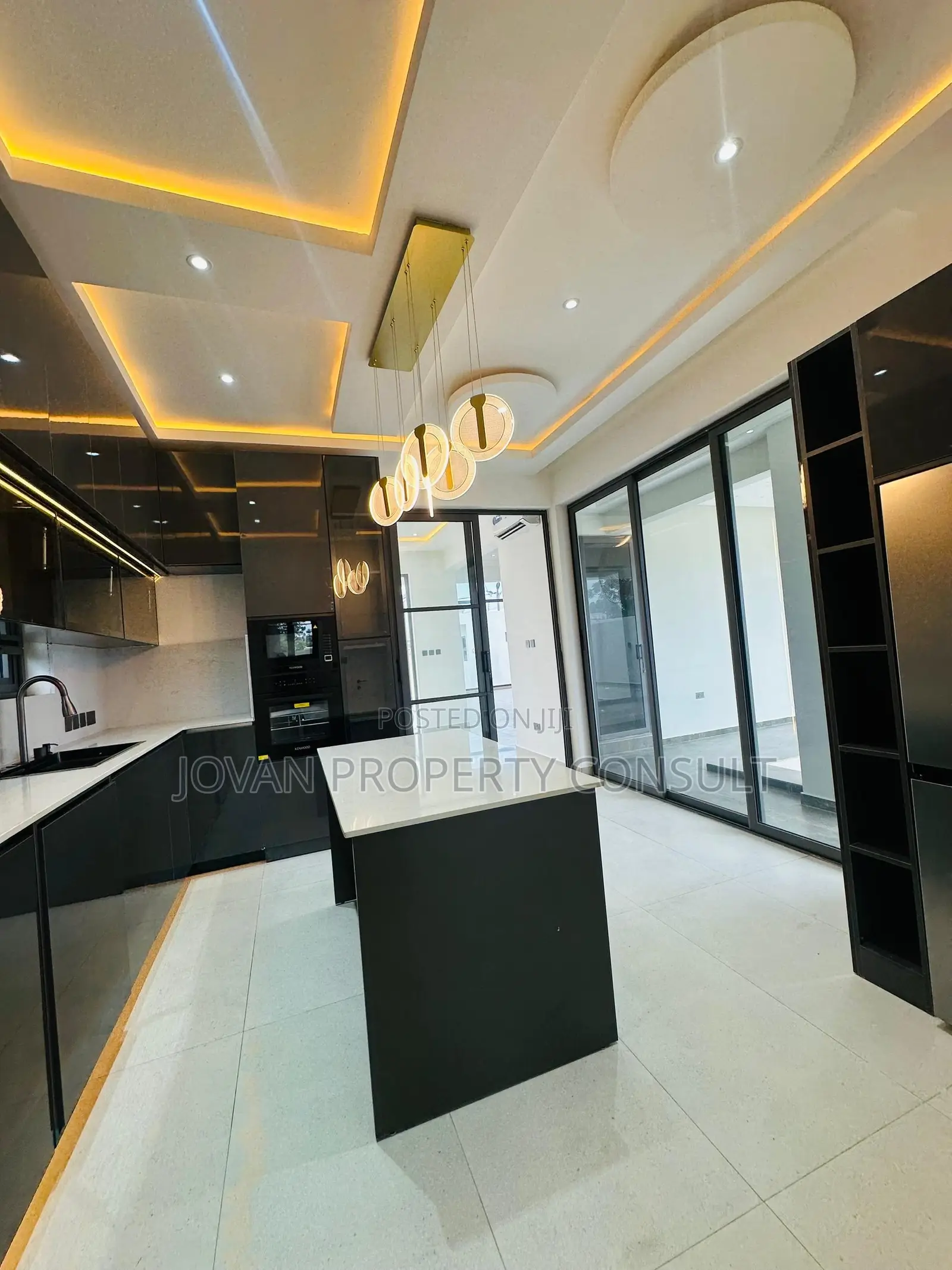 4bdrm House in East Legon for sale