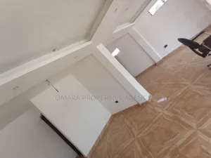 Double Shop Available for Rent.
