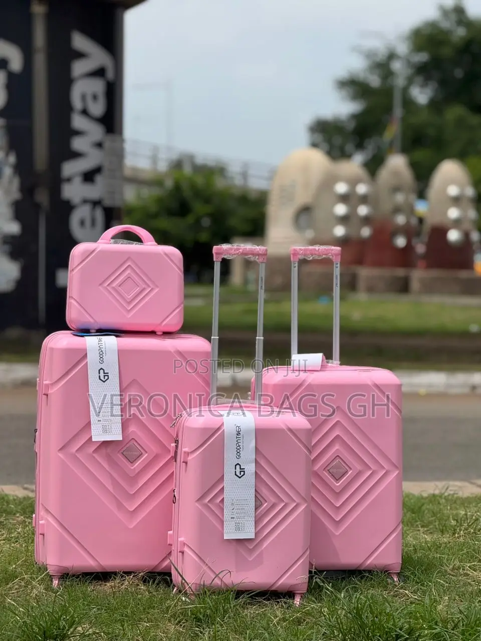 Pp High Quality Luxury Hard Four Pieces Luggage