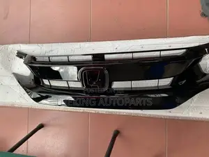 Honda Civic 2020 Top Grille.