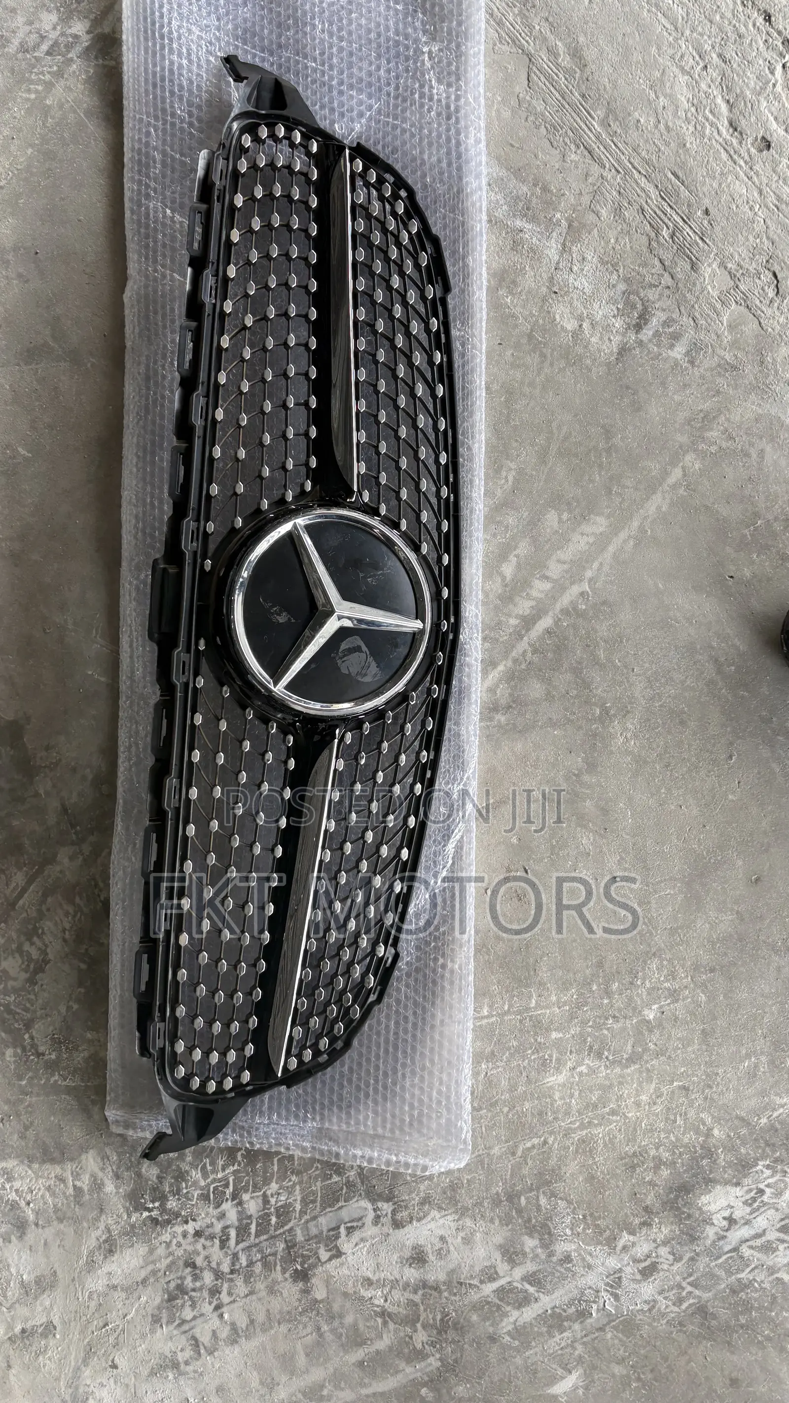 Mercedes Benz C300 W205 Front Grille2015,2016,2017,2018,2019