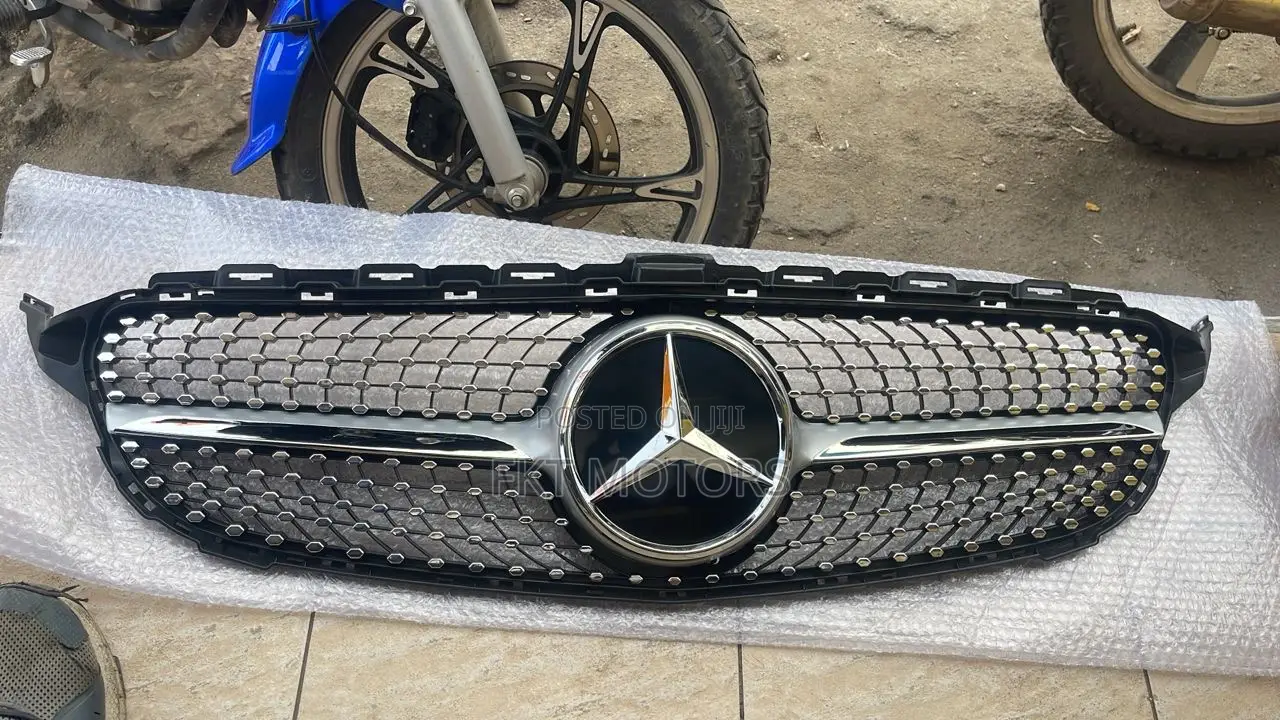 Mercedes Benz C300 W205 Front Grille2015,2016,2017,2018,2019