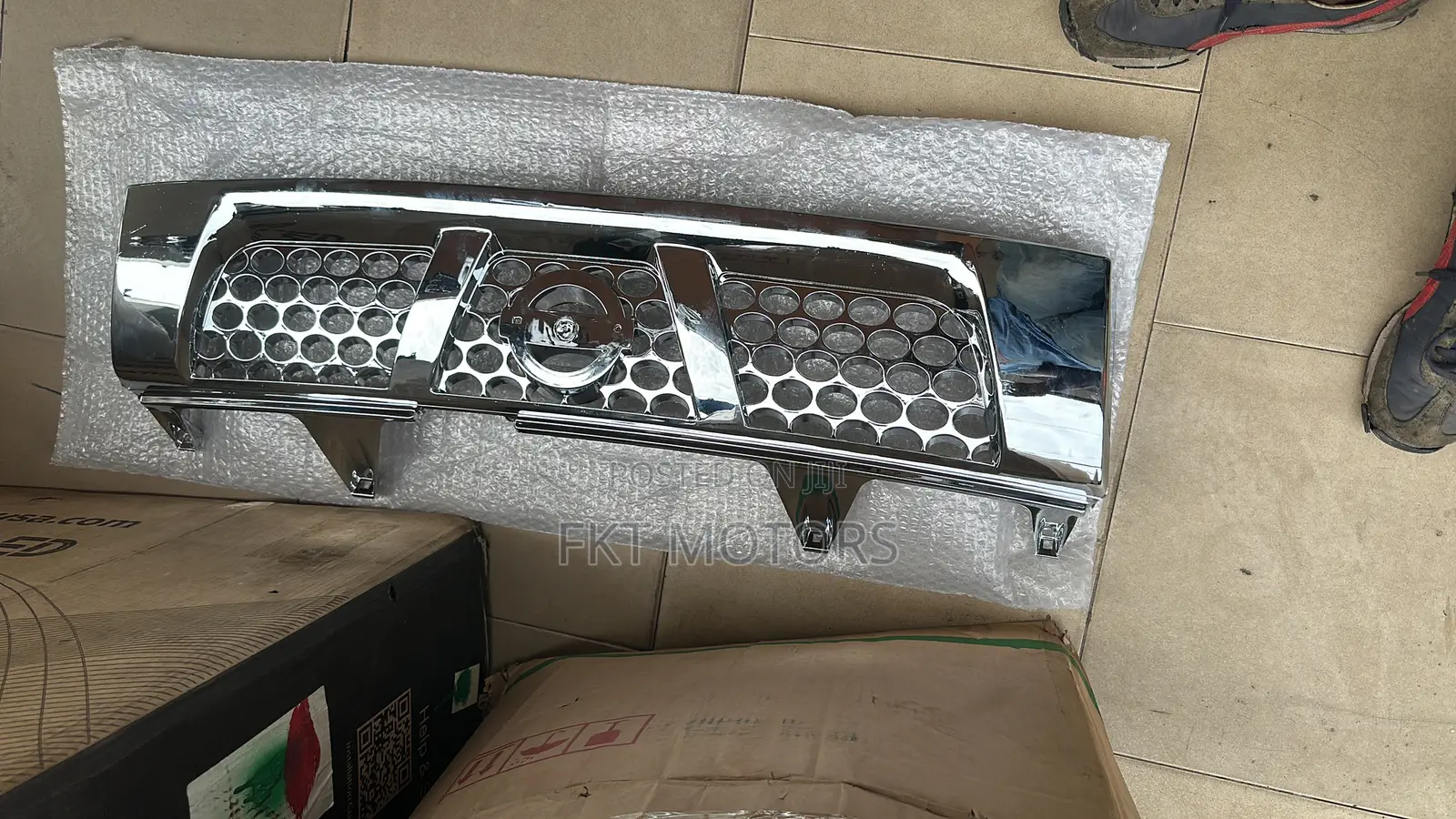 Nissan Hardbody Front Grille 2008,2009,2010,2011,2012