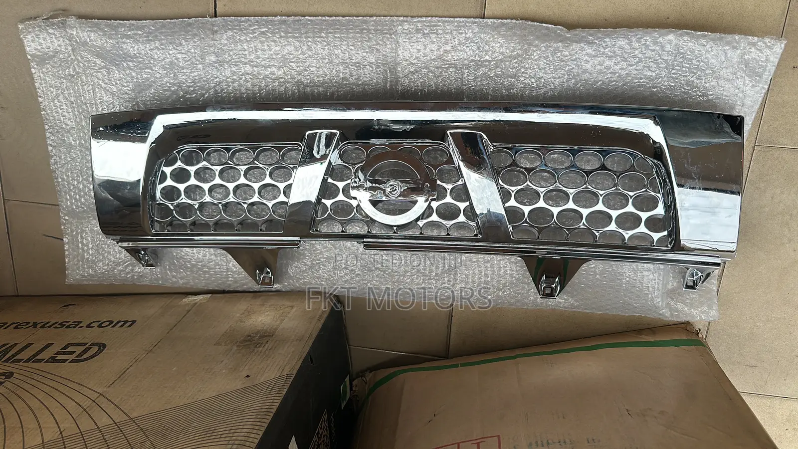 Nissan Hardbody Front Grille 2008,2009,2010,2011,2012