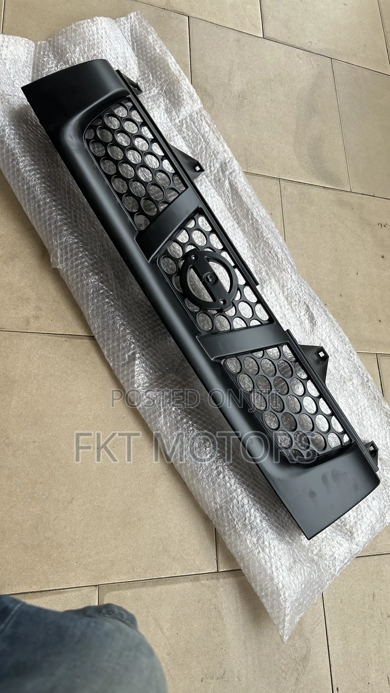 Nissan Hardbody Front Grille 2008,2009,2010,2011,2012