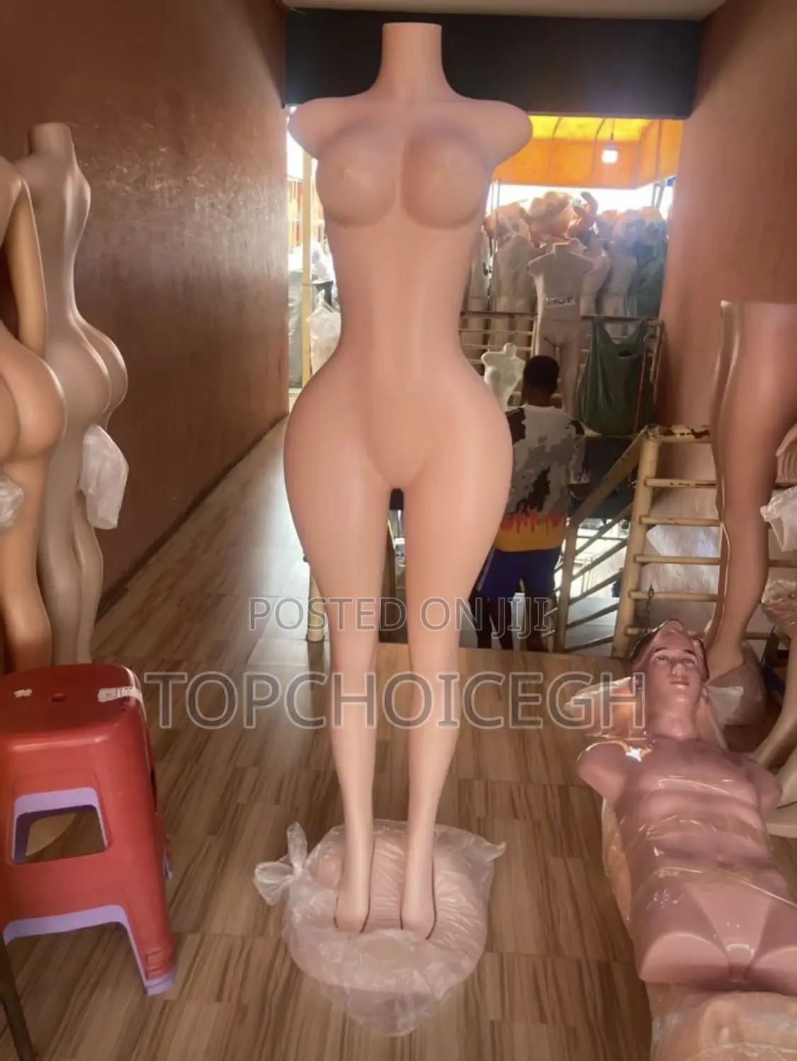 Curvy Female Mannequin