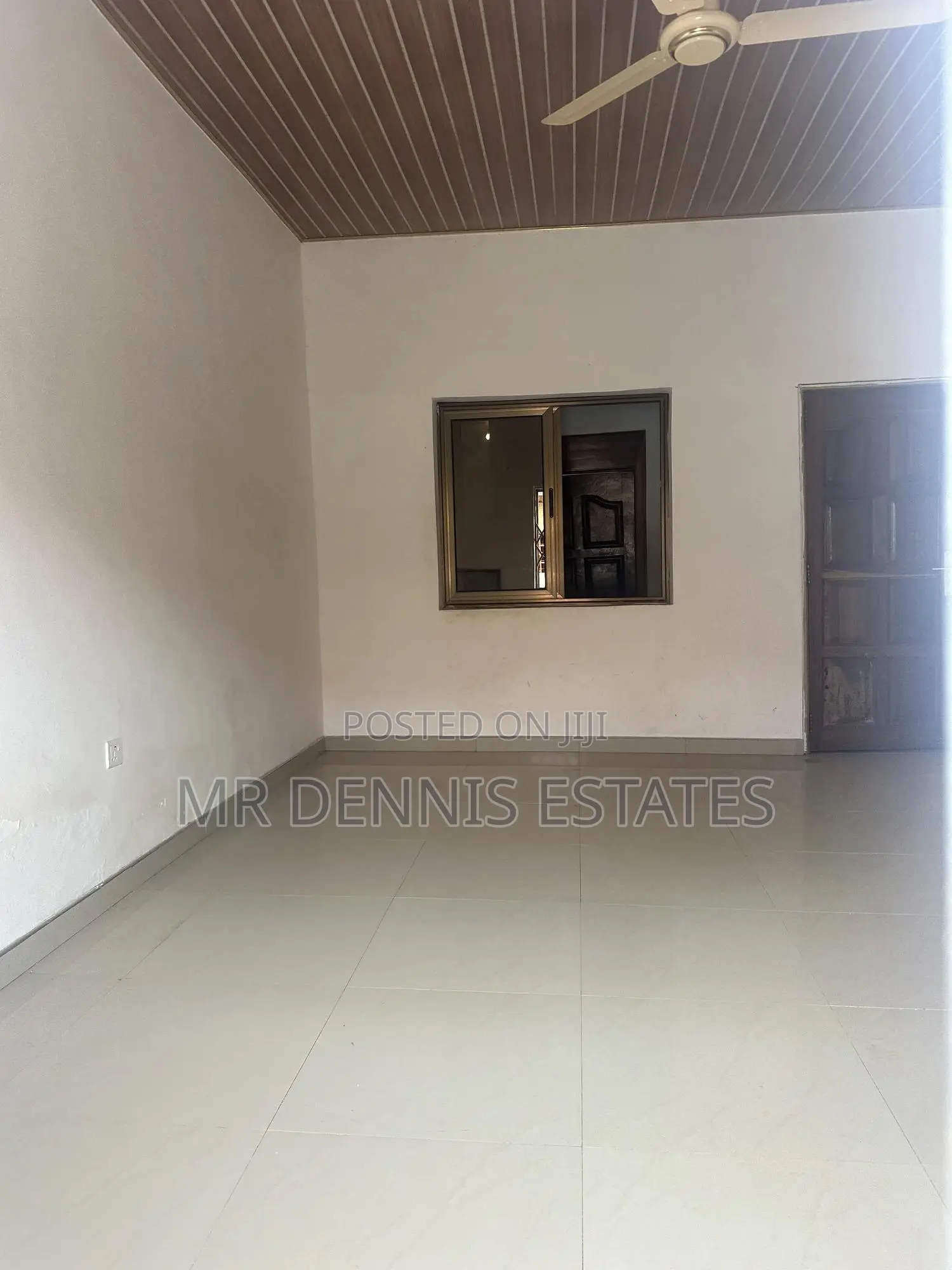3bdrm House in Westhillls Mall for rent