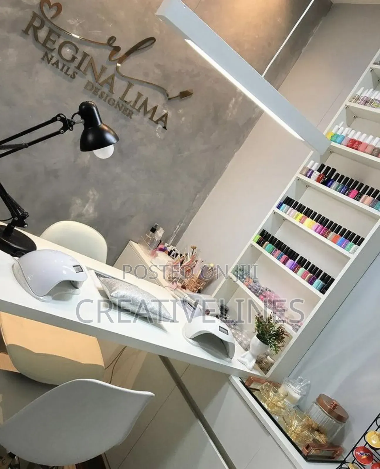 Manicure Studio Interior