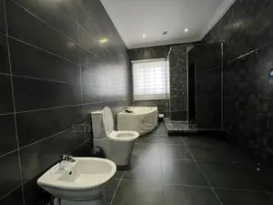 Furnished 5bdrm House in Adjiriganor for sale