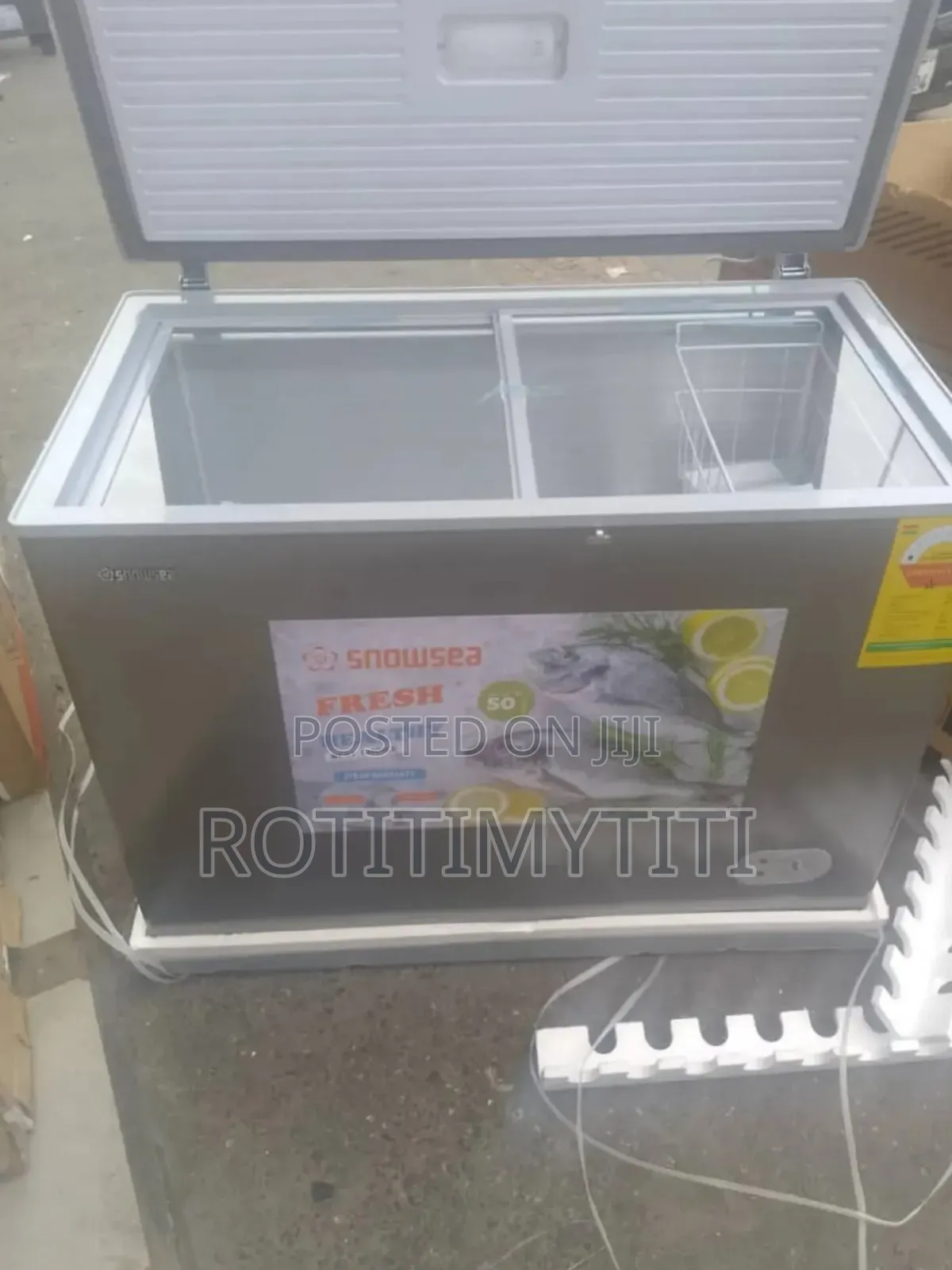 Snowsea 270liters Chest Freezer Reflecting Your Elegance