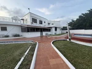 5bdrm House in East Legon for sale