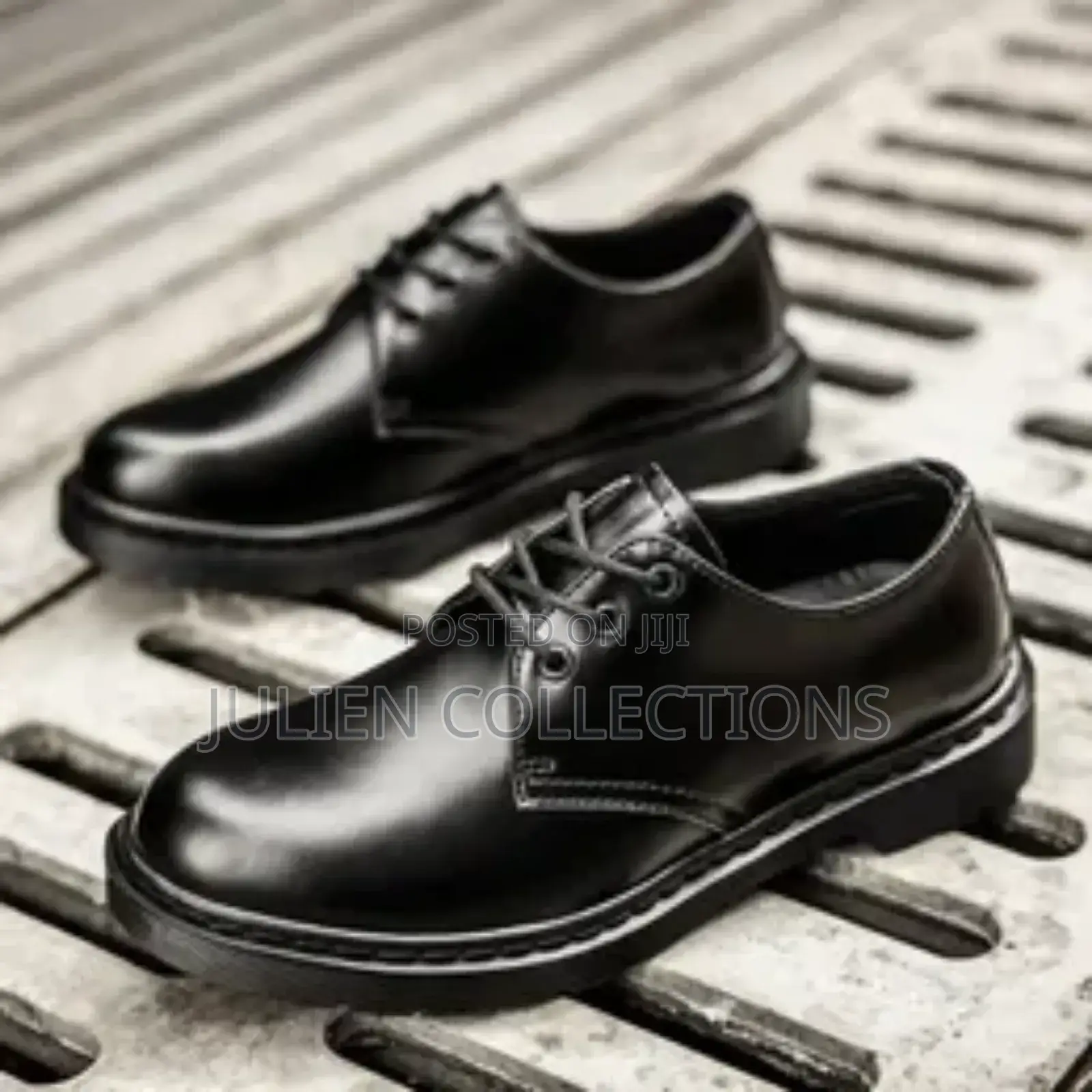 Dr Martens Mono 1461