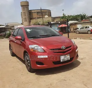 Photo - Toyota Yaris 1.5 Sedan S 2008 Red