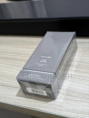 Tom Ford Oud Wood Eau De Parfum