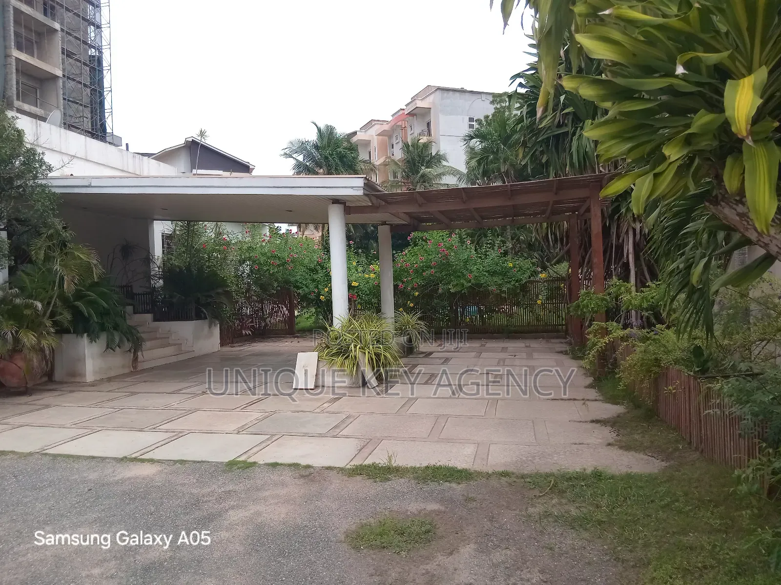 4bdrm House in Unique Key Agency, Airport Residential Area for rent