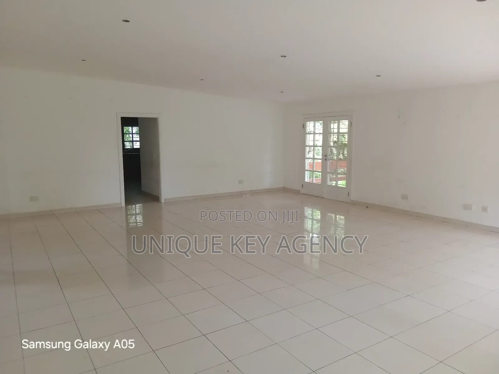 4bdrm House in Unique Key Agency, Airport Residential Area for rent